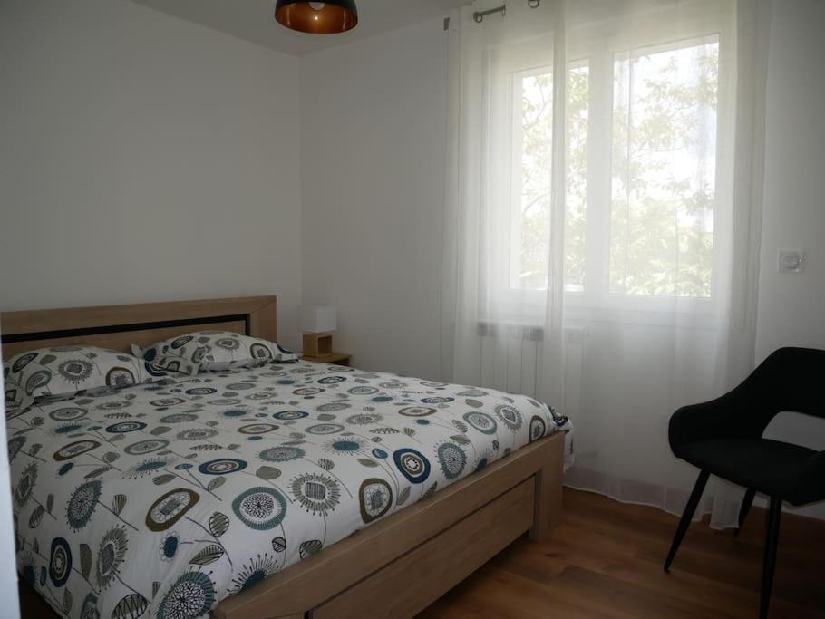 Logement Lumineux Avec Terrasse 永河畔拉罗什 外观 照片